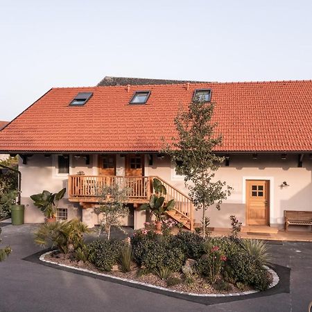 Ferienwohnungen In Der Alten Schnapsbrennerei Kolleritsch In Mureck Exteriör bild